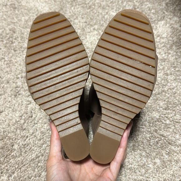 Heels - Picture 5 of 5